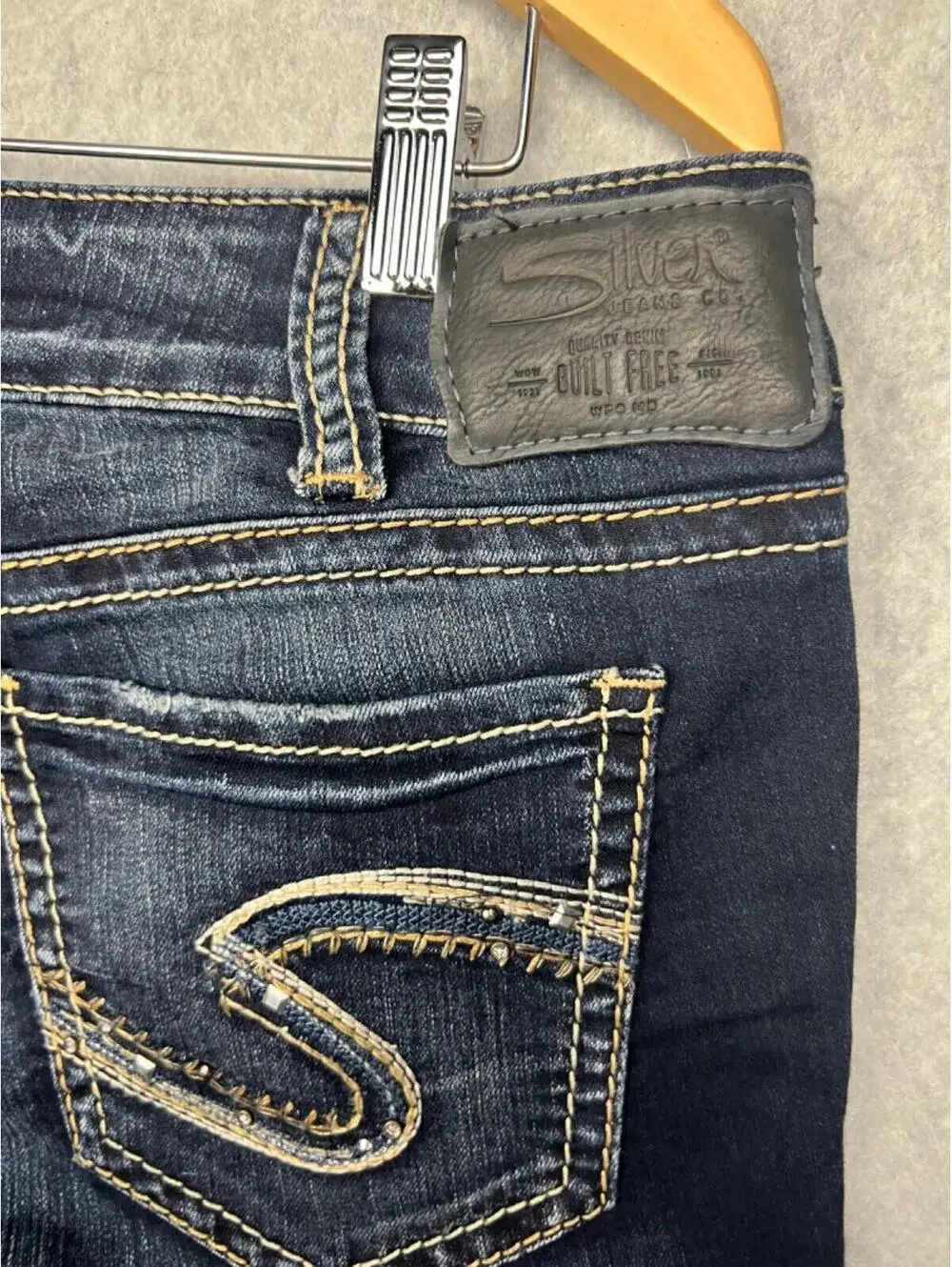 Silver Jeans Suki Super Stretch Mid Slim Boot Jeans W30 L33 Dark Wash Western